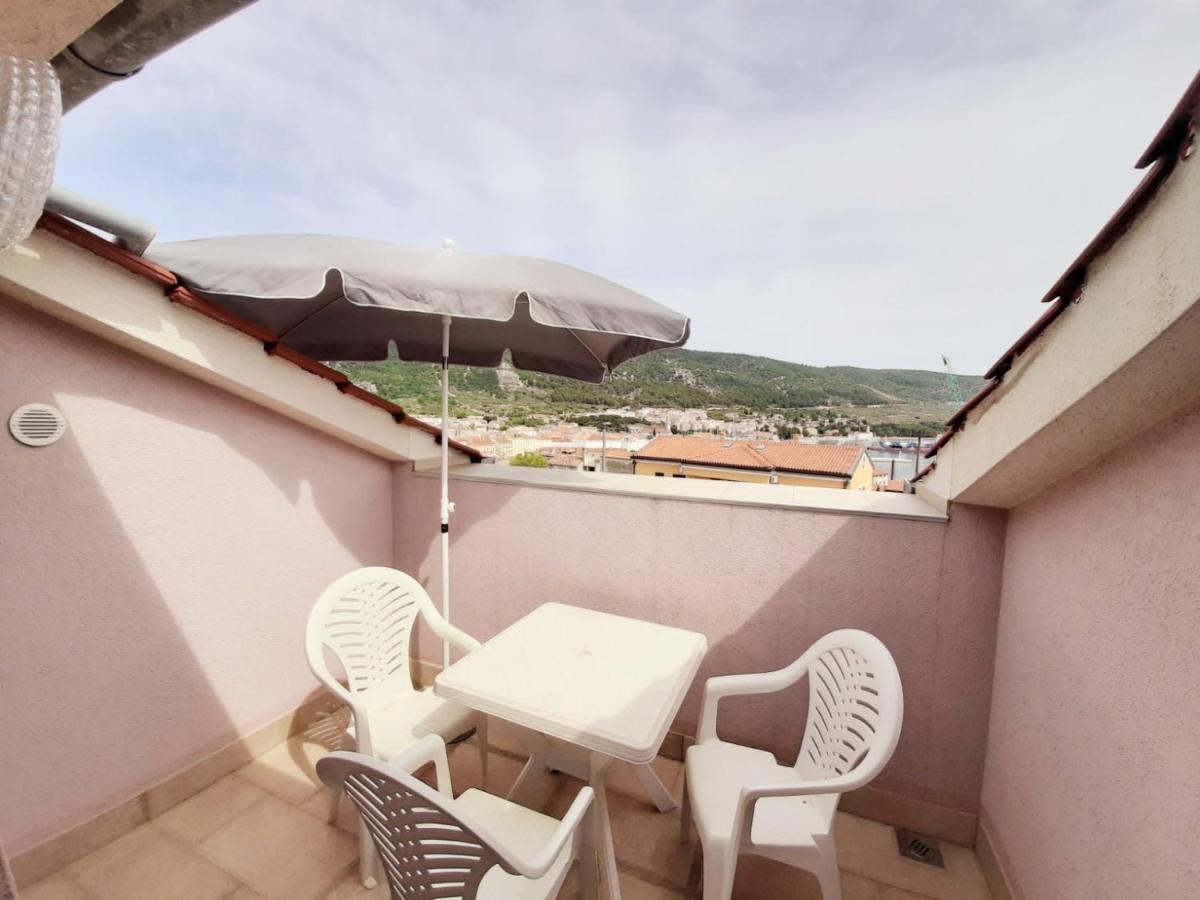 Apartments Izabela Muzic-Fornaric Đảo Cres Ngoại thất bức ảnh