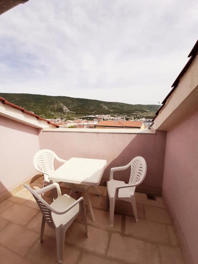 Apartments Izabela Muzic-Fornaric Đảo Cres Ngoại thất bức ảnh