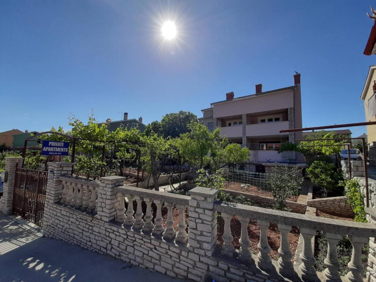 Apartments Izabela Muzic-Fornaric Đảo Cres Ngoại thất bức ảnh